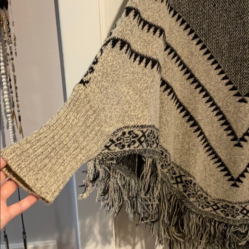 Sleeves Poncho - image 2